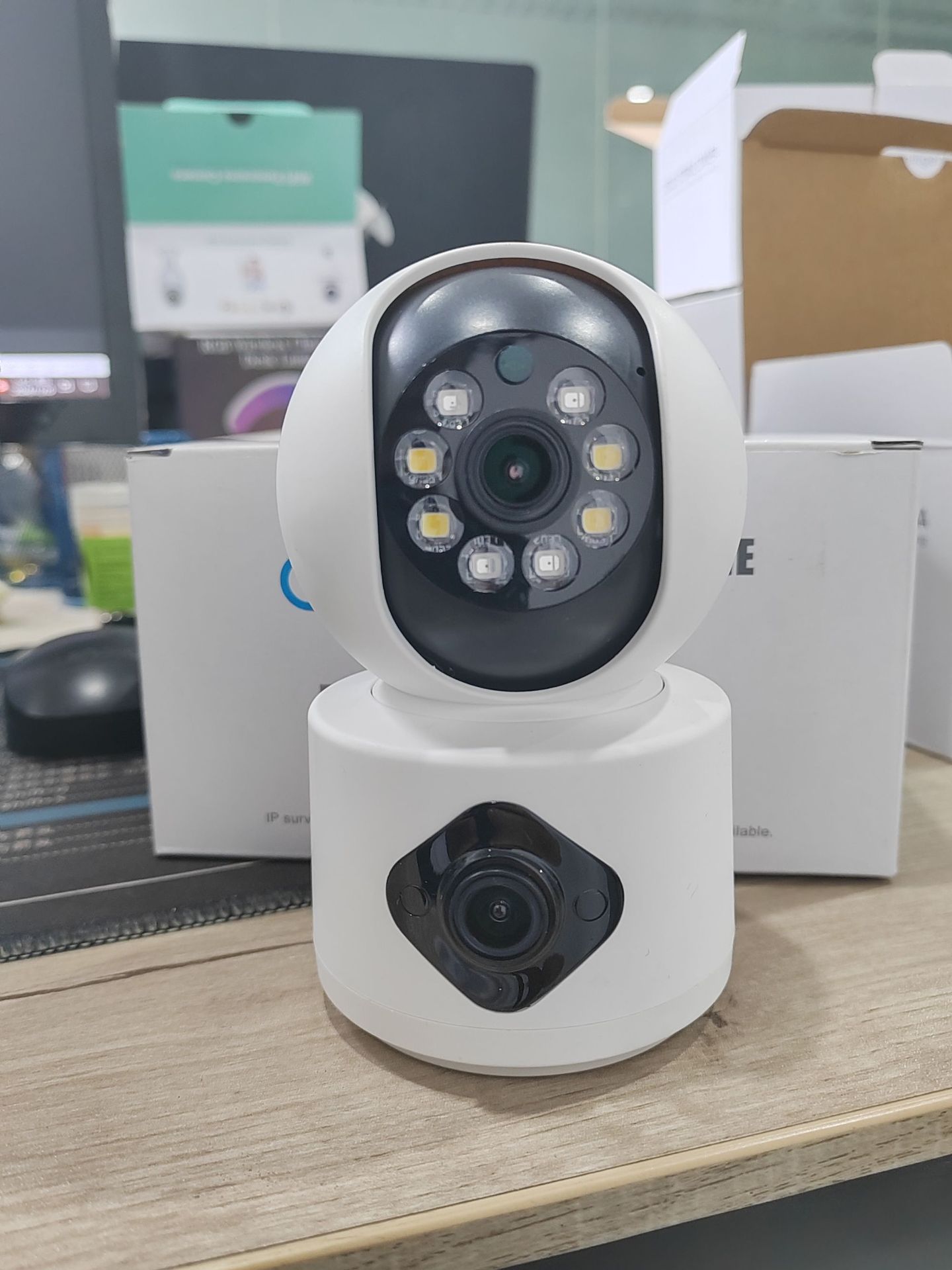 Baby Monitor Split Screen - Kamera Dome IP PTZ Nirkabel YI