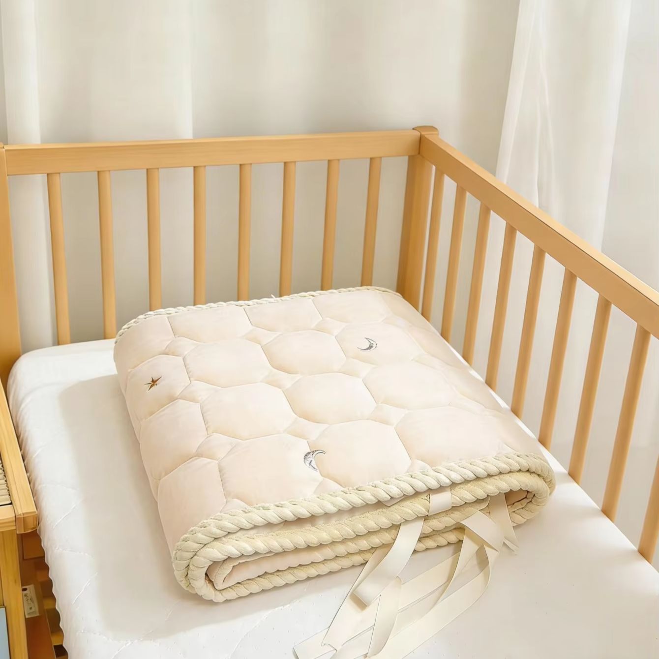 Pelindung Tempat Tidur Anti-Be - Baby Nursery Bedding ulasan dan harga